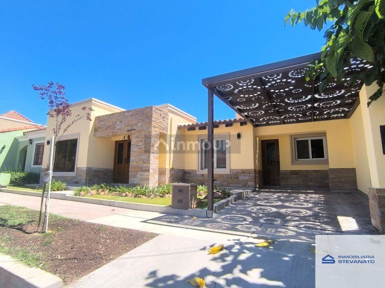 Casa en Alquiler en Maipu, Mendoza