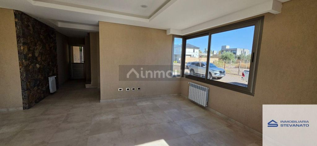 Casa en Alquiler en Maipu, Mendoza