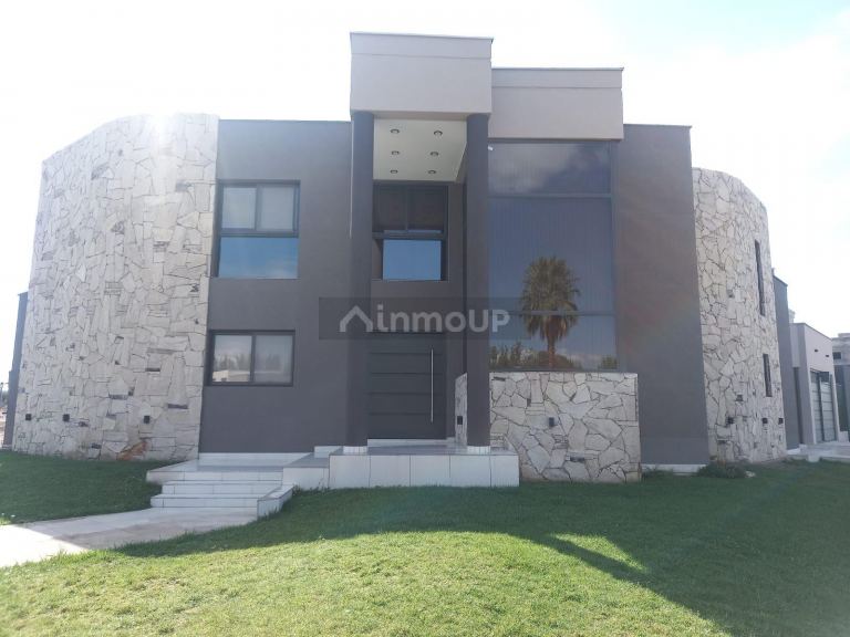 Casa en Alquiler en Maipu, Mendoza