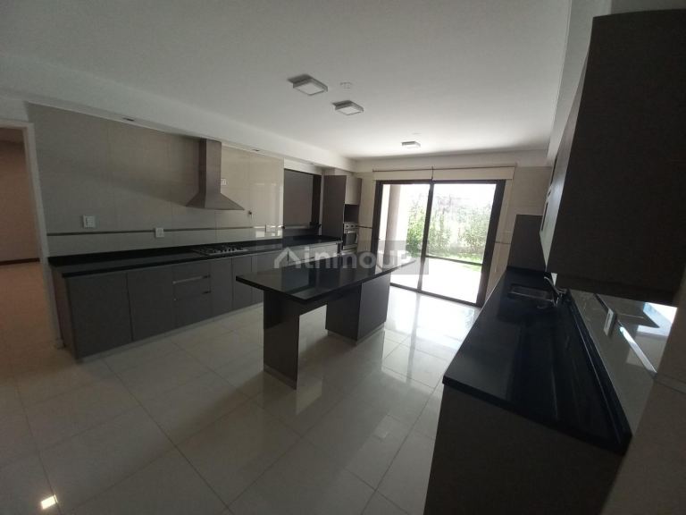 Casa en Alquiler en Maipu, Mendoza