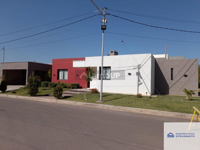 Casa en Alquiler en Maipu, Mendoza