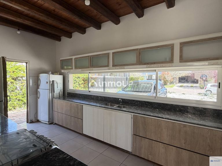 Lujan de Cuyo Barrio Villa Atilia-Luján de Cuyo.