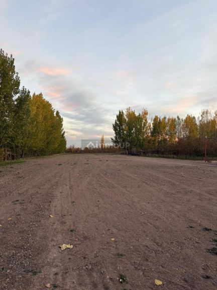 Lujan de Cuyo Cobos al 7200