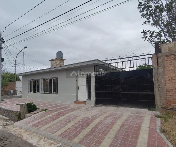 Maipu Alem n° 1302 esquina Pasaje Edison