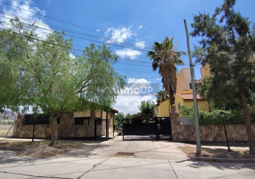 Casa en Alquiler en Capital, Mendoza