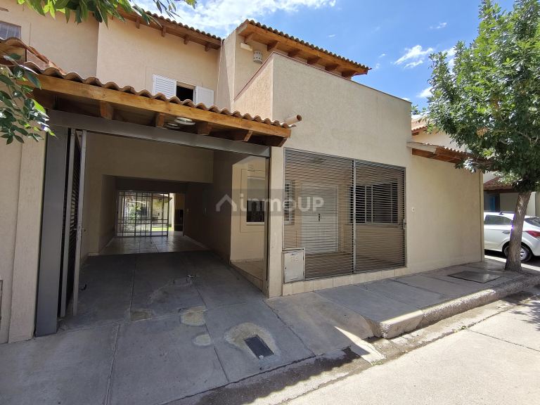 Casa en Alquiler en Capital, Mendoza
