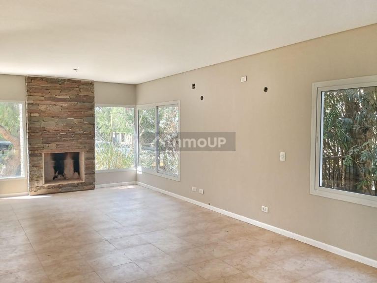Casa en Venta en Las Heras, Mendoza