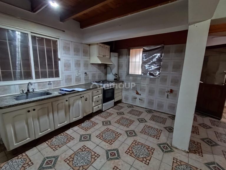 Las Heras cordoba 1043, las