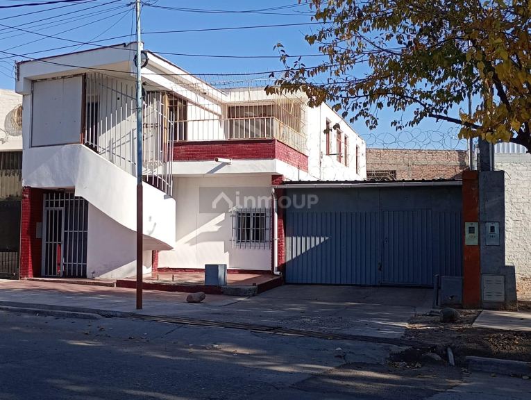 Galpon en Alquiler en Godoy Cruz, Mendoza