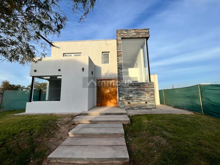 Casa en Alquiler en Maipu, Mendoza