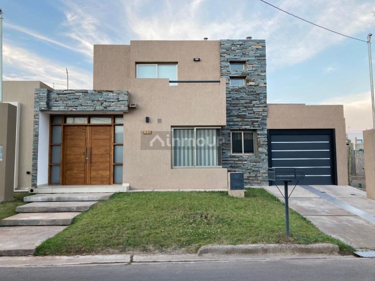 Casa en Alquiler en Maipu, Mendoza