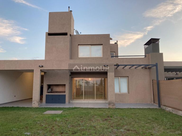 Casa en Alquiler en Maipu, Mendoza
