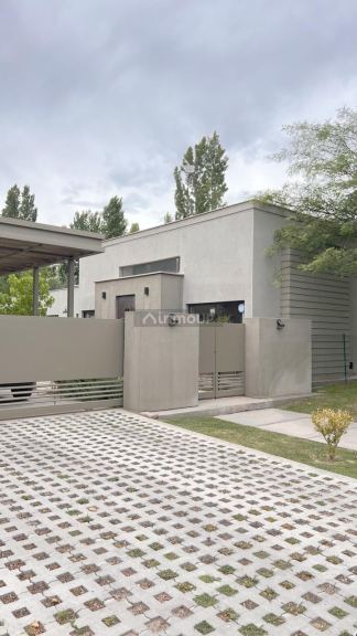 Casa en Alquiler en Maipu, Mendoza