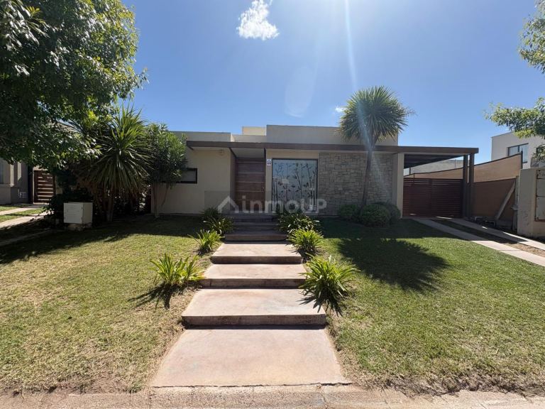 Casa en Alquiler en Maipu, Mendoza