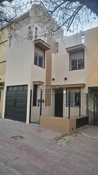 Casa en Alquiler en Capital, Mendoza - $ 990.000 | Inmoup - 1