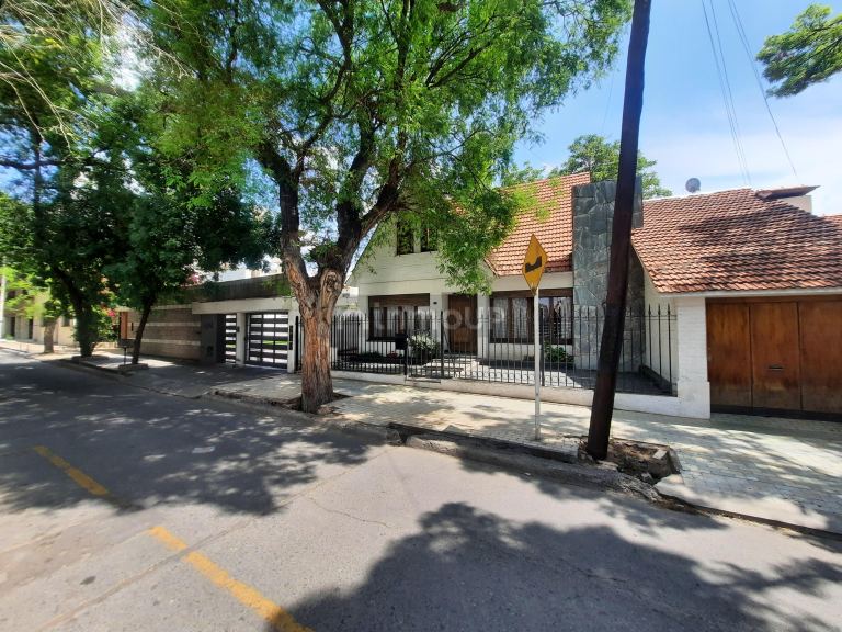 Casa en Venta en Capital, Mendoza