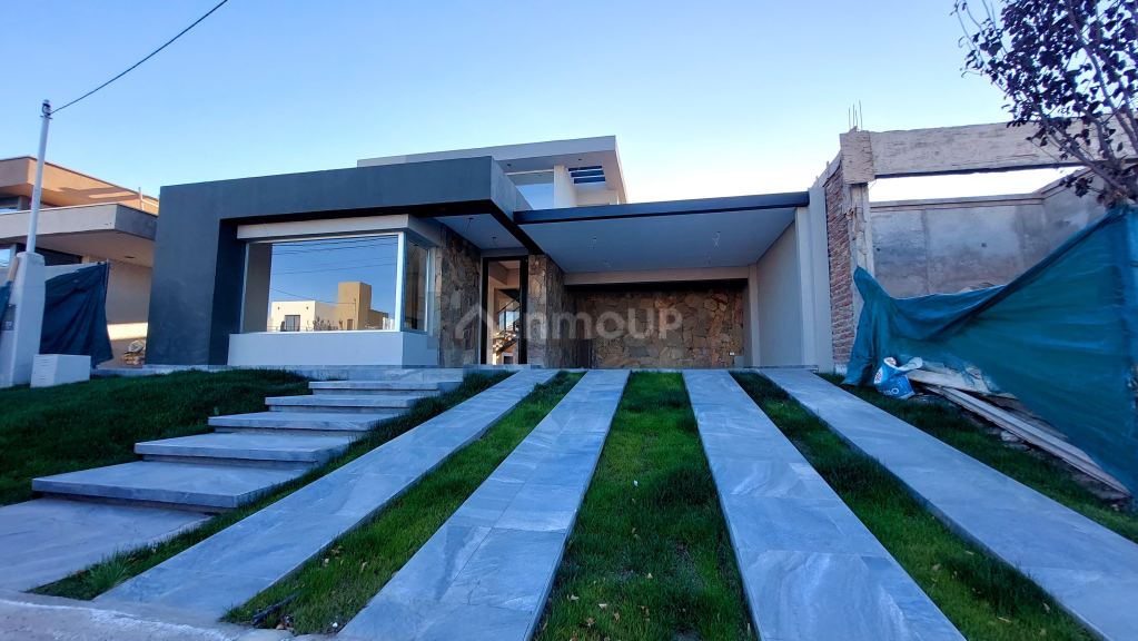Casa en Venta en Maipu, Mendoza