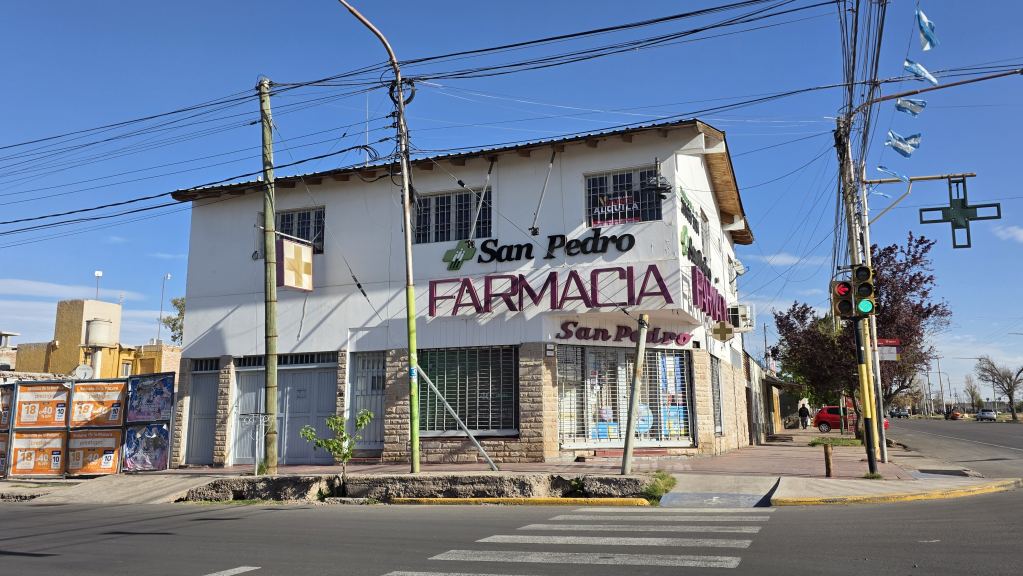 Maza 1700 esquina Nicolas Amaya