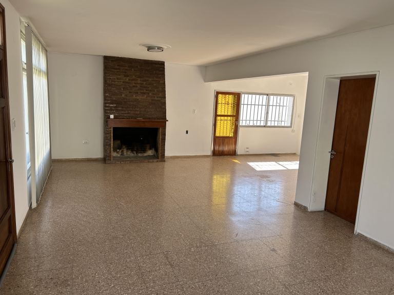 Local Comercial en Alquiler en Maipu, Mendoza