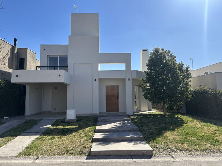 Casa en Alquiler en Maipu, Mendoza
