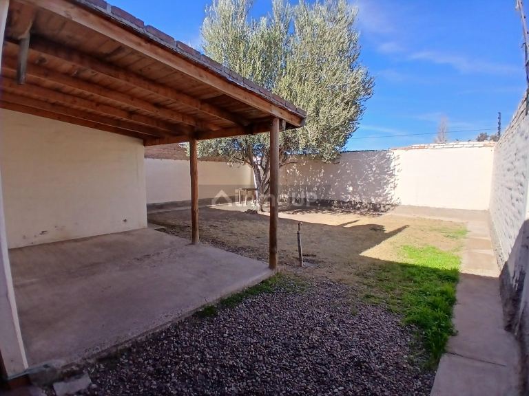 Casa en Alquiler en Maipu, Mendoza