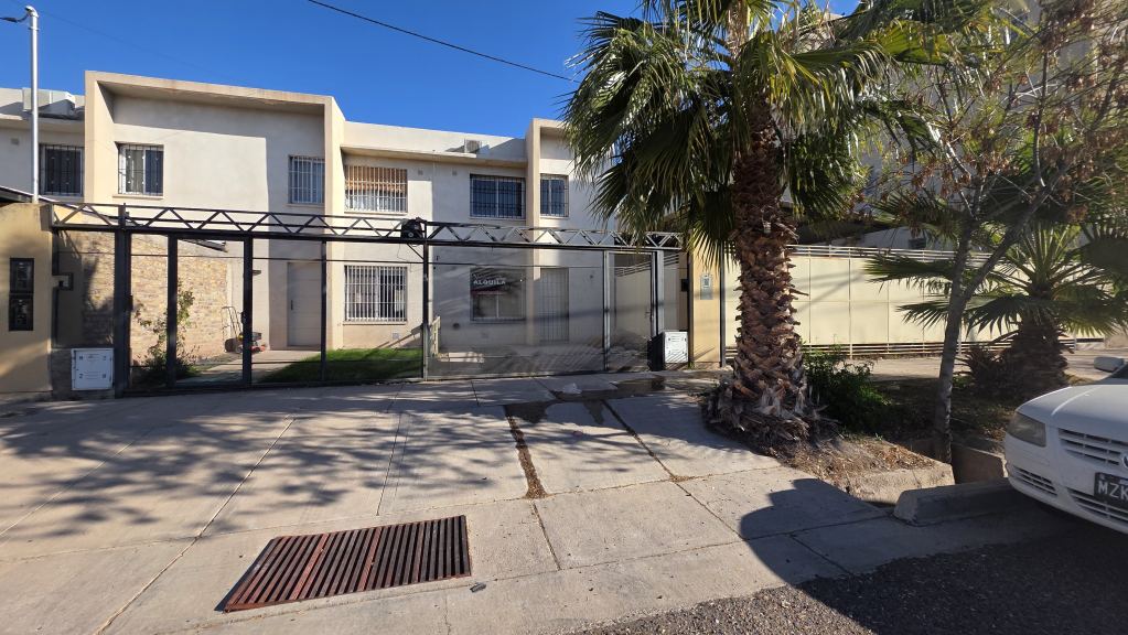 Calle Torrontes 3441