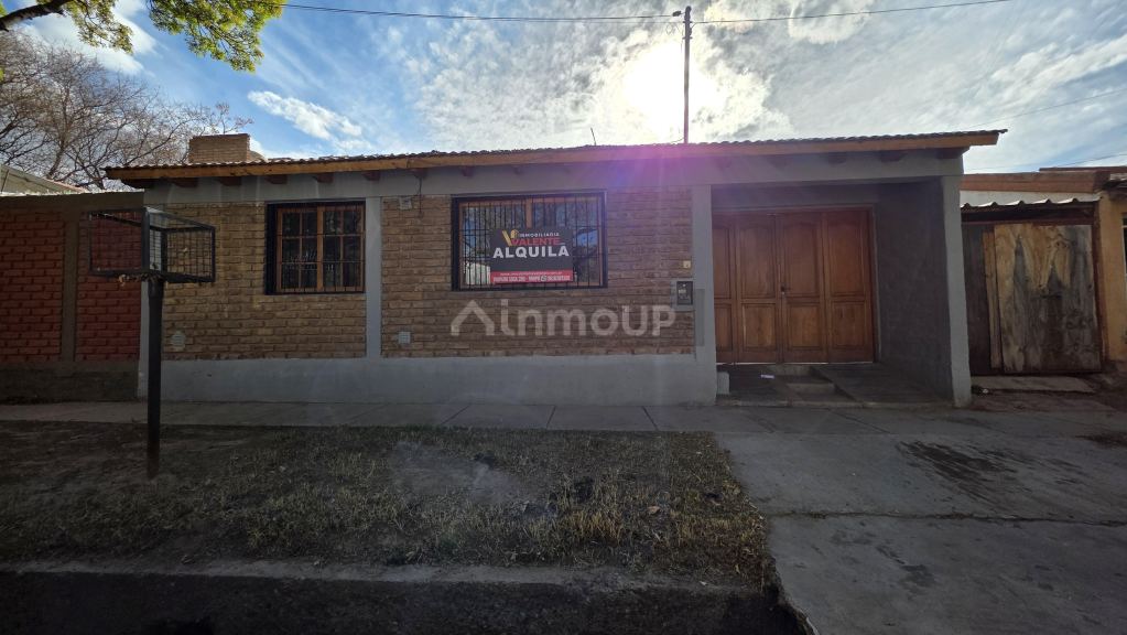 Lujan de Cuyo 1º de Mayo y Pinzón, esquina,  Dpto.1