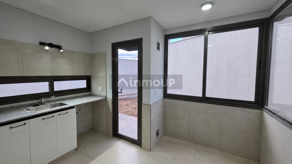 Casa en Alquiler en Maipu, Mendoza - $ 1.700.000 | Inmoup - 11