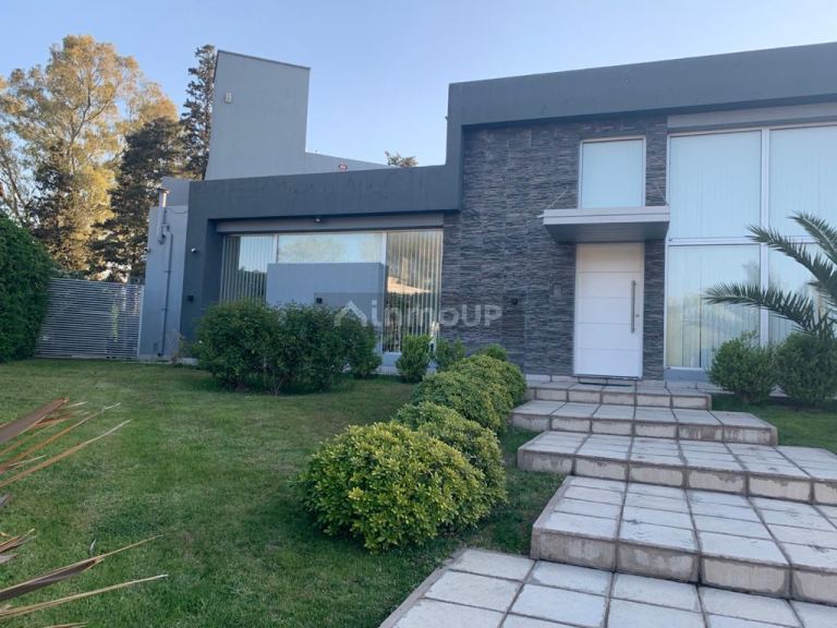 Casa en Venta en Juana Koslay, San Luis