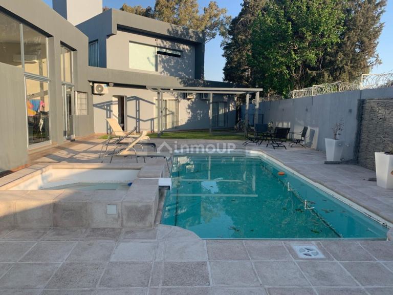 Casa en Venta en Juana Koslay, San Luis