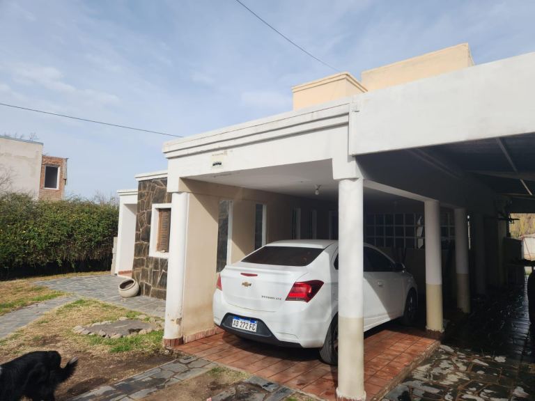 Casa en Venta en Juana Koslay, San Luis