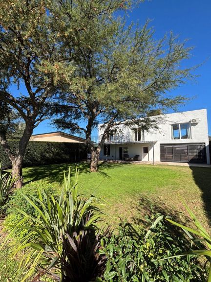 Casa en Venta en Juana Koslay, San Luis