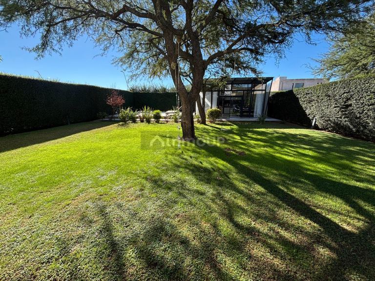 Casa en Venta en Juana Koslay, San Luis