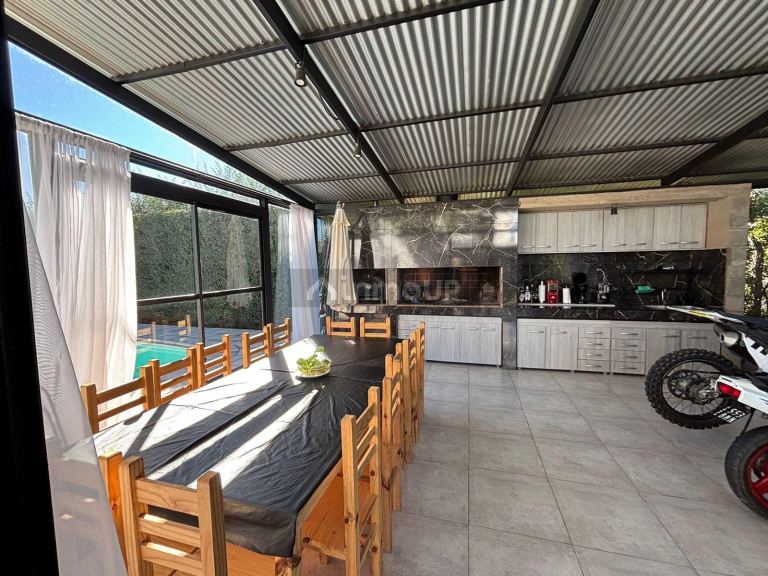 Casa en Venta en Juana Koslay, San Luis