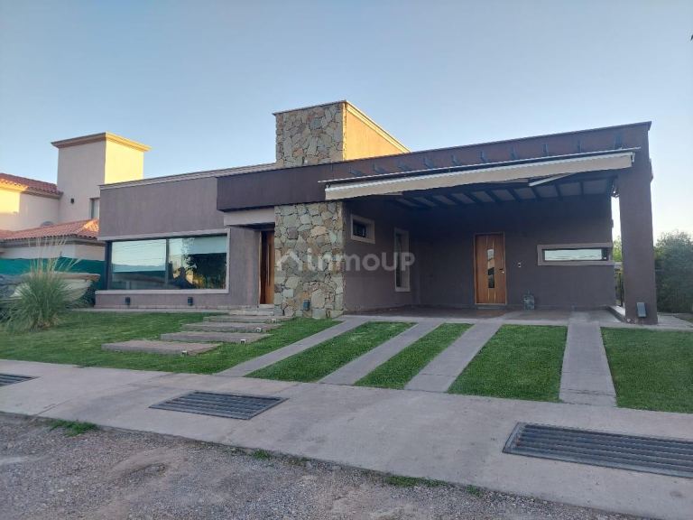 Casa en Alquiler en Lujan de Cuyo, Mendoza