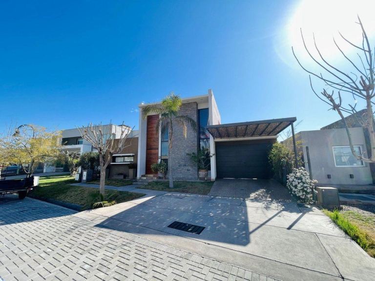 Casa en Venta en Guaymallen, Mendoza