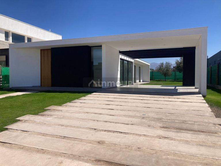 Casa en Venta en Maipu, Mendoza