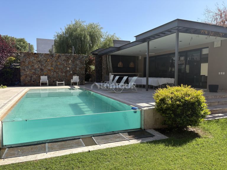 Casa en Venta en Capital, Mendoza