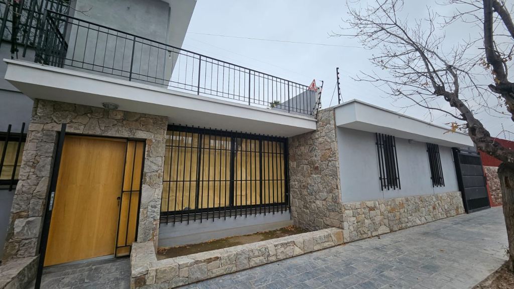 Pedro Vargas 810