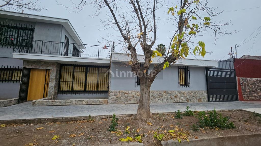 Casa en Alquiler en Guaymallen, Mendoza - $ 1.100.000 | Inmoup - 2