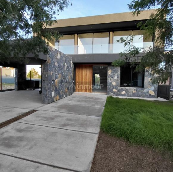 Casa en Alquiler en Godoy Cruz, Mendoza