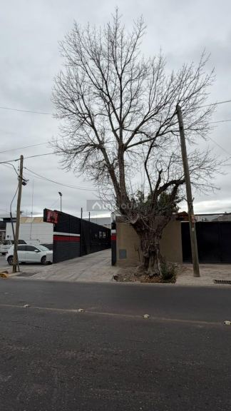 Galpon en Alquiler en Guaymallen, Mendoza - $ 2.200.000 | Inmoup - 2