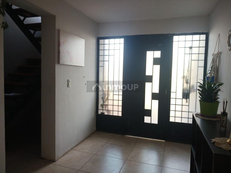 Lujan de Cuyo calle La Plata manzana H  casa 8