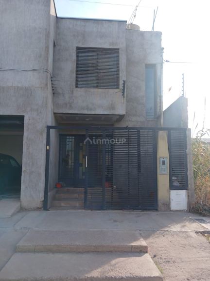 Lujan de Cuyo calle La Plata manzana H  casa 8