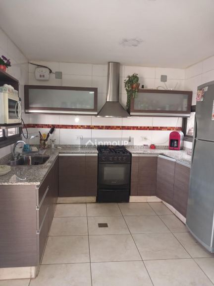 Lujan de Cuyo calle La Plata manzana H  casa 8