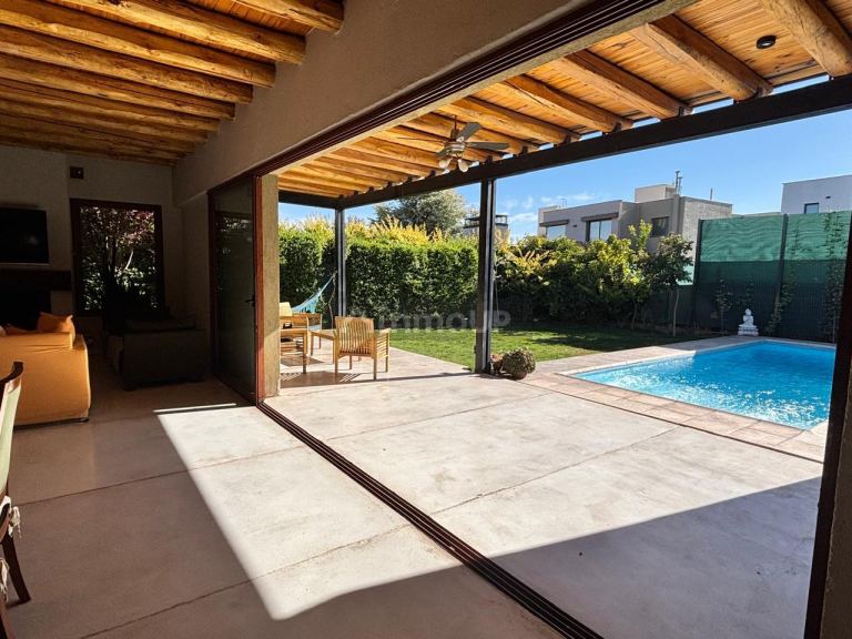 Casa en Alquiler en Maipu, Mendoza - USD 1.700 | Inmoup - 24