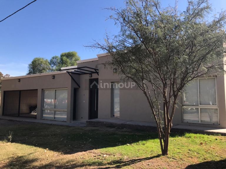 Casa en Venta en Ullum, San Juan